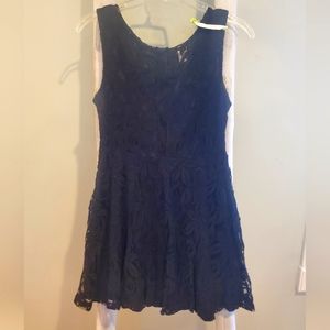 Black Short Dress. Floral Lace. Black Zipper. Size Medium. Coco Avante.